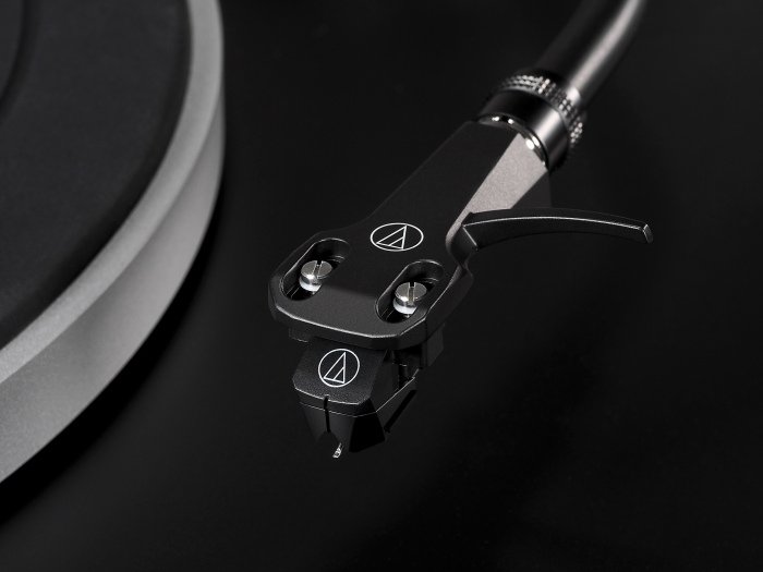 Фото DJ проигрыватель винила AUDIO-TECHNICA AT-LP5x