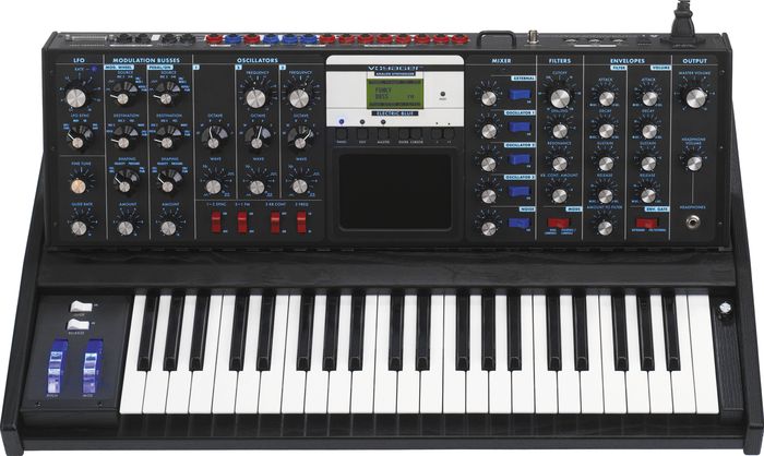 Фото Синтезатор Moog Minimoog Voyager Electric Blue Edition