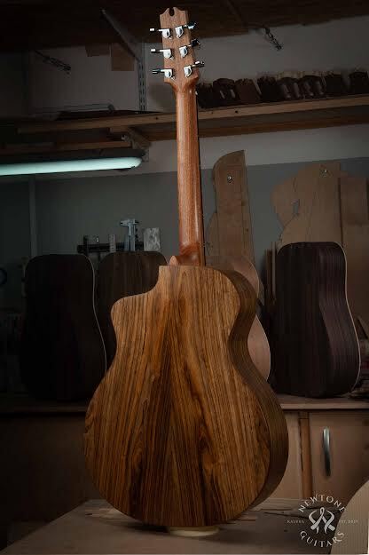 Фото Трансакустическая гитара NEWTONE SANDSTORM GA NC/TA 45