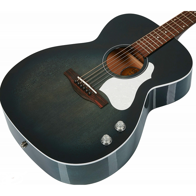 Фото Art & Lutherie 047703 Roadhouse HG Indigo Burst Q-Discrete